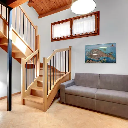 Apartment Priuli 20 *