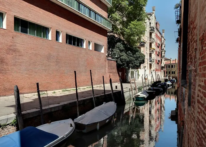 Apartment Priuli 20 *