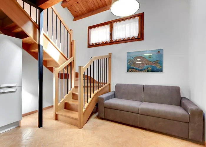 Apartment Priuli 20 *